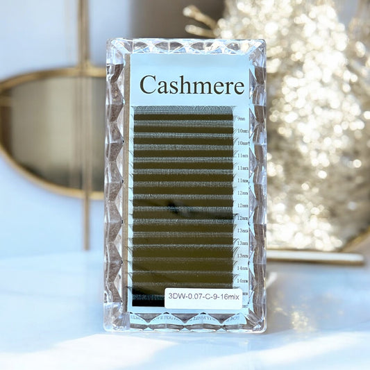 Cashmere 3DW Clover Lash Extensions