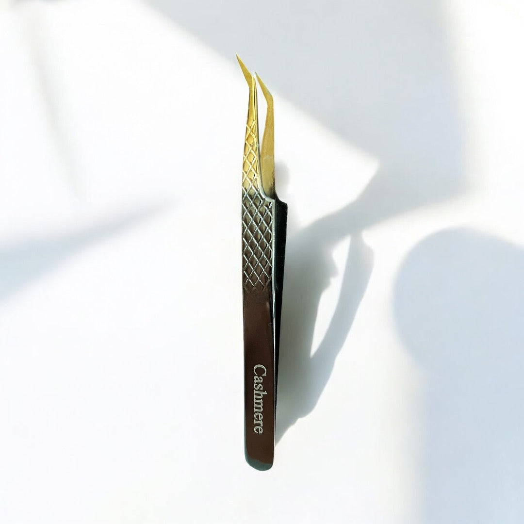 Cashmere Black/Gold Lash tweezers